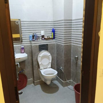 Bathroom in 3 BHK Apartment at DLF Star Mall, Sector 30 – for Rent