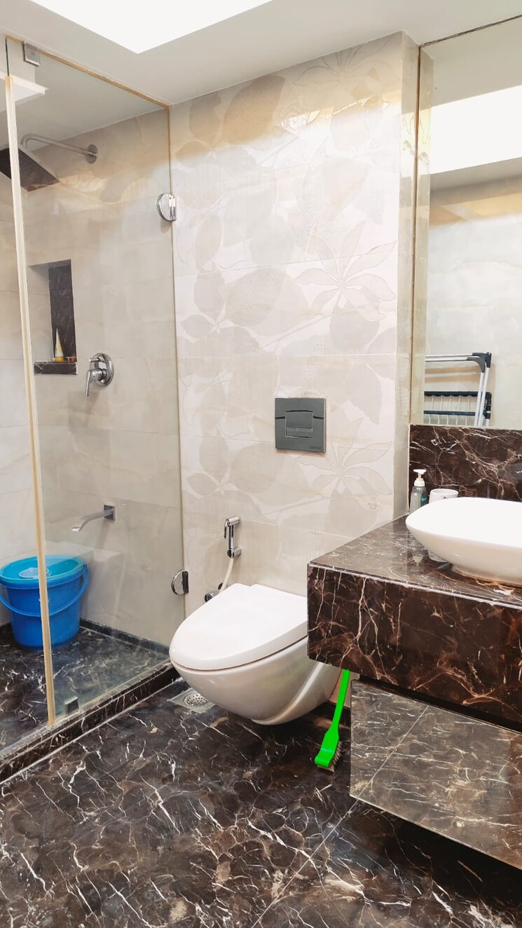 Bathroom, k-raheja-vistas 3 Bedroom 1139 Sq.Ft. Apartment In Andheri East Mumbai 8475298
