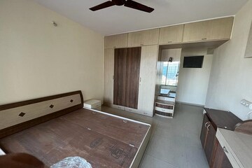 2 BHK Apartment For Rent in Mayfair Housing Hillcrest, Vikhroli West