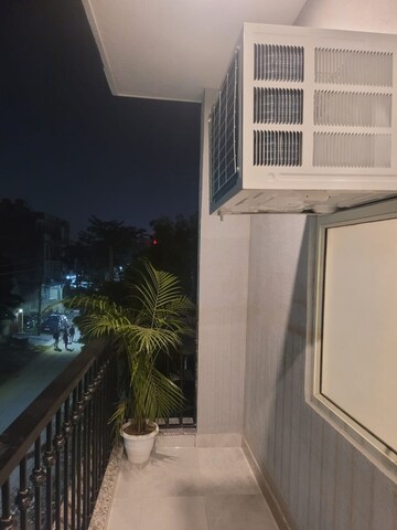 Balcony in 1 BHK Apartment at Sector 55 – for Rent