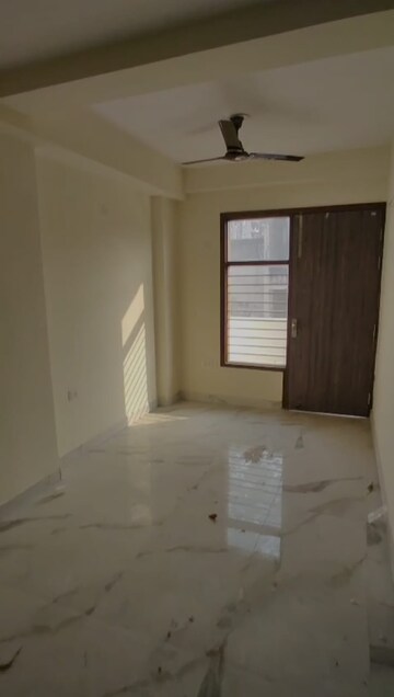 Room in 1 BHK Apartment at Amolik Heights, Sector 88 – for Sale