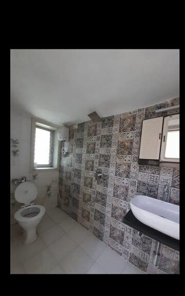 Bathroom in 4 BHK Apartment at Imperial Heights Goregaon West, Goregaon West – for Rent