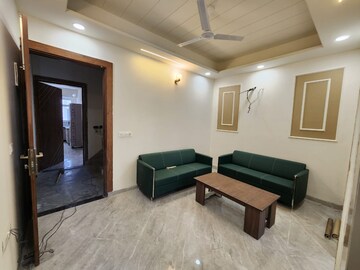 Living Room in 1 BHK Apartment at Sector 52 – for Rent