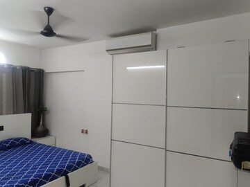 Bedroom in 2 BHK Apartment at Kanakia Spaces Sevens, Andheri East – for Rent