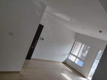 Room in 1 BHK Apartment at VTP Leonara, Mahalunge – for Sale