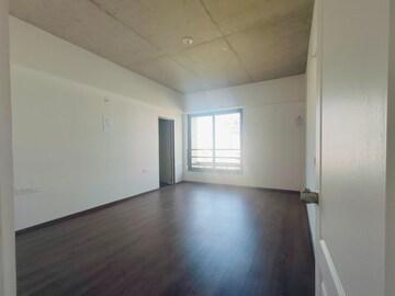Room in 3 BHK Apartment at Goyal Riviera Aspire, Shela – for Rent