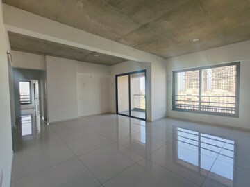 Room in 3 BHK Apartment at Goyal Riviera Aspire, Shela – for Rent