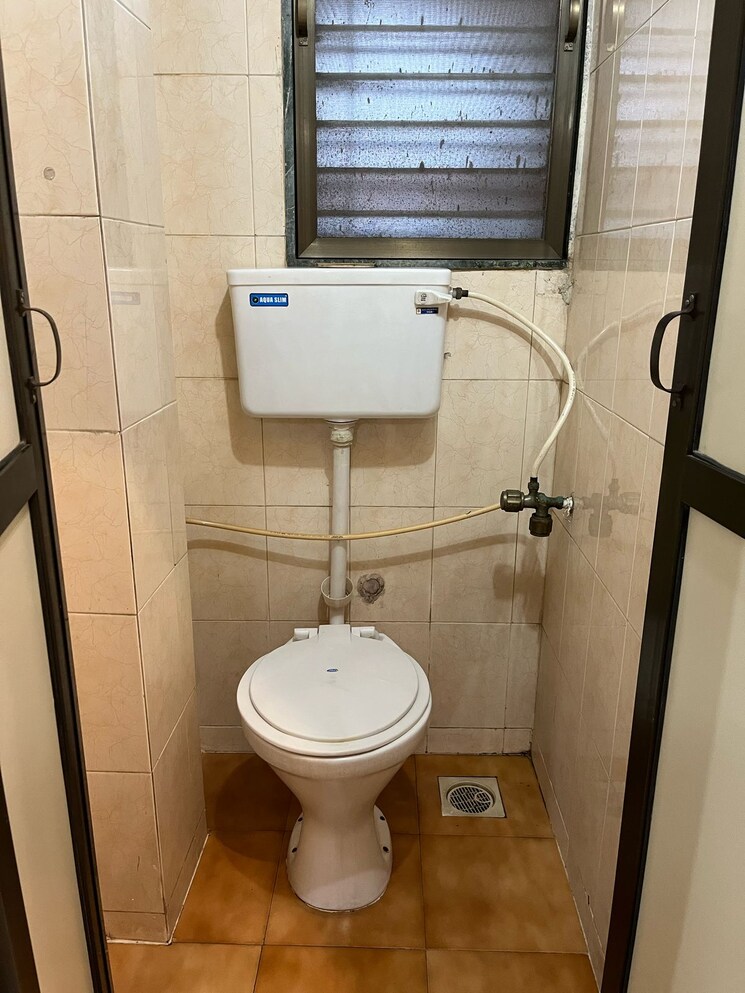 Bathroom, gayatri-corner 1 Bedroom 401 Sq.Ft. Apartment In Kandivali East Mumbai 8475608