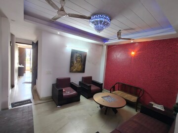 Master Bedroom in 2 BHK Builder Floor at Malviya Nagar – for Rent