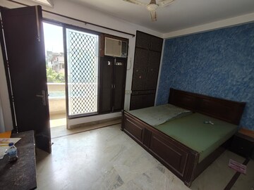Master Bedroom in 2 BHK Builder Floor at Malviya Nagar – for Rent