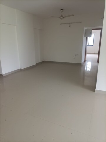Room in 2 BHK Apartment at Raheja Vistas Phase II, Mohammadwadi – for Sale