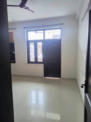 Master Bedroom in 2 BHK Independent House at Ansal Plaza Sector-23, Sector 23 – for Rent