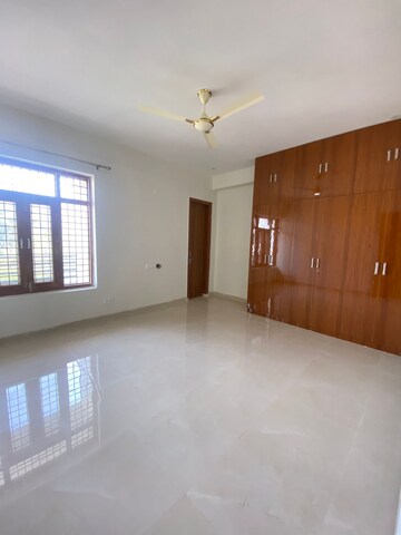 Master Bedroom in 3 BHK Independent House at Palam Vihar Residents Association, Palam Vihar – for Rent
