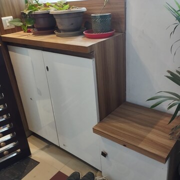 Master Bedroom in 2 BHK Apartment at Mahagun Mantra I, Sector 10 Greater Noida – for Rent