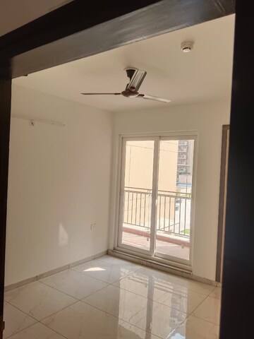 Bedroom in 3.5 BHK Apartment at Rishita Manhattan, Gomti Nagar – for Rent