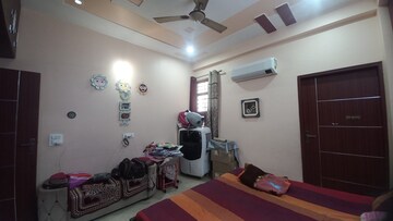 Building Lobby in 2 BHK Builder Floor at Housing Board Colony Sector 51, Sector 51 – for Rent