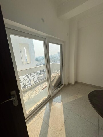 Master Bedroom in 3 BHK Apartment at Gomti Nagar – for Rent