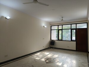 Master Bedroom in 3 BHK Builder Floor at Uppal Southend, Sector 49 – for Sale