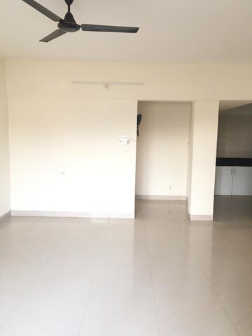 Room in 3 BHK Apartment at BK Jhala Kapil Woodrow Estate Phase 2, Wanwadi – for Sale