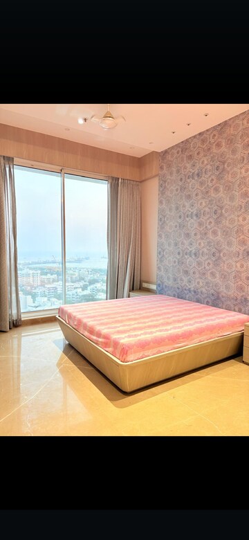 Bedroom in 5 BHK Apartment at Imperial Heights Goregaon West, Goregaon West – for Rent