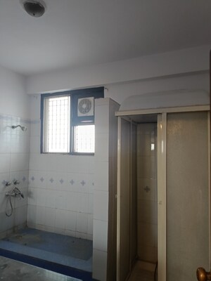 Master Bedroom in 3 BHK Builder Floor at Uppal Southend, Sector 49 – for Sale