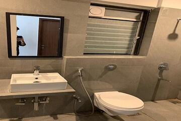 Building Lobby in 2 BHK Apartment at Mayfair The View, Vikhroli West – for Rent