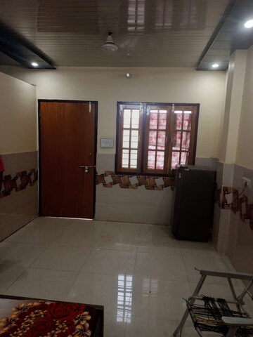 Master Bedroom in 2 BHK Independent House at Gomti Nagar – for Rent