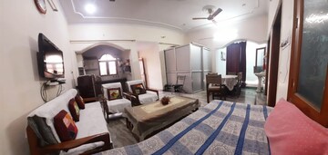 Master Bedroom in 2 BHK Independent House at Gomti Nagar – for Rent
