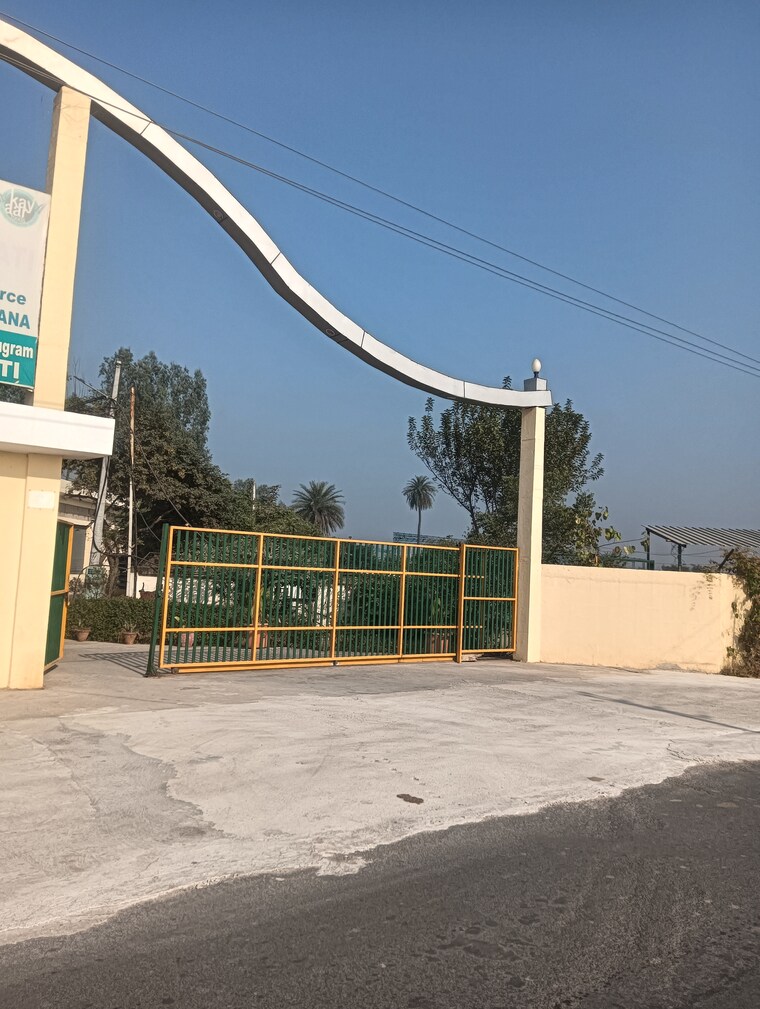 Exterior View, silani chowk  128 Sq.Yd. Plot In Silani Chowk Gurgaon 8476145