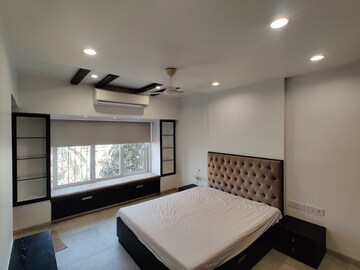 Bedroom in 2 BHK Apartment at Bandra West – for Rent