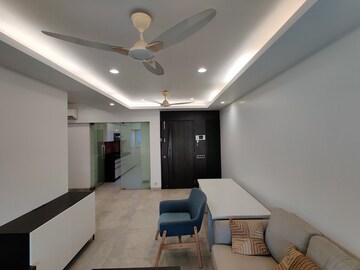 Room in 2 BHK Apartment at Bandra West – for Rent