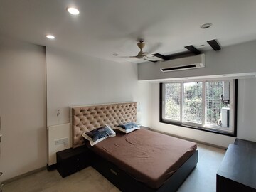 Bedroom in 2 BHK Apartment at Bandra West – for Rent