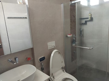 Bathroom in 4 BHK Builder Floor at Upsidc Site B – for Rent