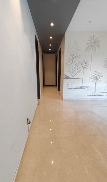 Room in 2 BHK Apartment at Bandra West – for Rent