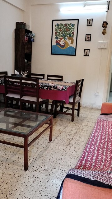 Living Room in 2 BHK Apartment at Santacruz West – for Rent
