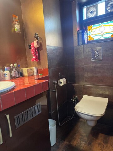 Bathroom in 4 BHK Apartment at Bandra West – for Rent