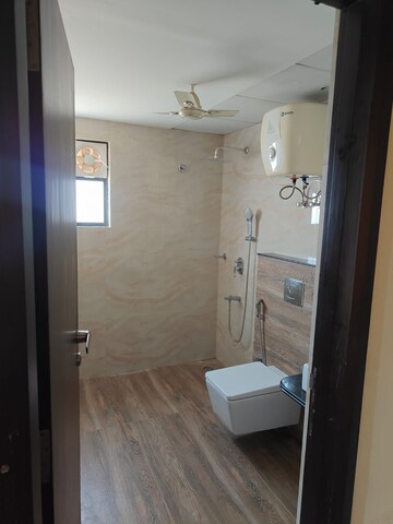 Bathroom in 3 BHK Apartment at Jln Marg – for Rent