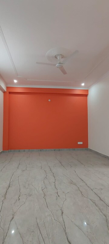 Master Bedroom in 2 BHK Apartment at Palm Residency Chhatarpur, Chattarpur – for Rent