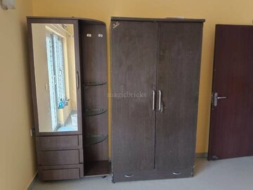 Room in 3 BHK Builder Floor at Puri Vip Floors, Sector 81 – for Rent