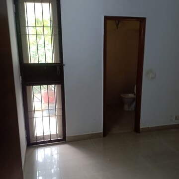 Room in 3 BHK Builder Floor at Puri Vip Floors, Sector 81 – for Rent