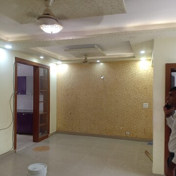 Room in 3 BHK Builder Floor at Puri Vip Floors, Sector 81 – for Rent