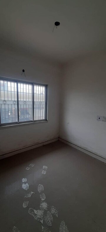 Room in 3 BHK Apartment at Thakurpukur – for Sale