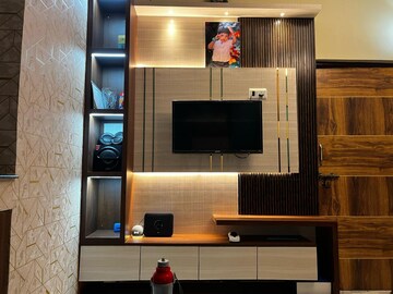 Furnished Amenities in 2 BHK Apartment at Indrapuram – for Sale