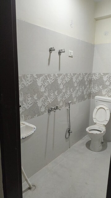 Bathroom in 1 RK Apartment at Ardee City, Sector 52 – for Rent