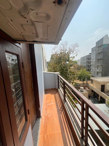 Balcony in 1 RK Apartment at Ardee City, Sector 52 – for Rent