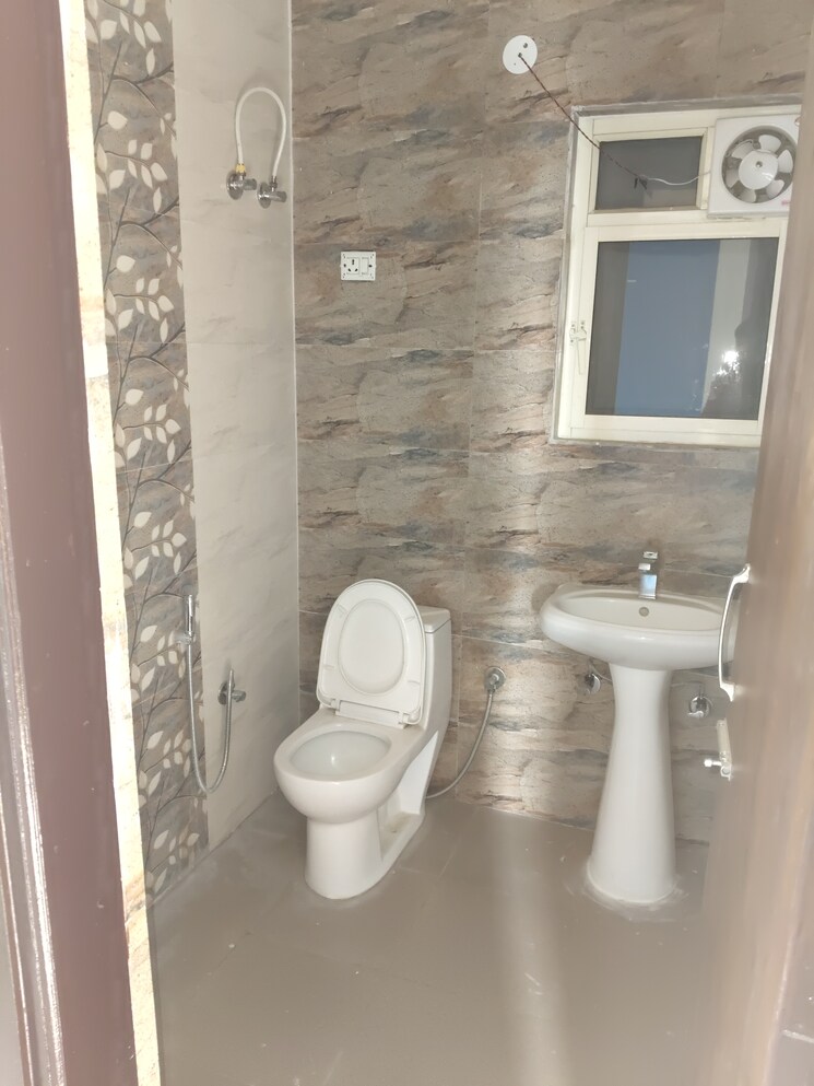 Bathroom, sector 110 3 Bedroom 900 Sq.Ft. Builder Floor In Sector 110 Gurgaon 8476470