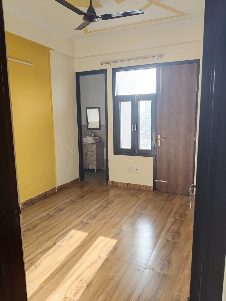 Master Bedroom, sector 110 3 Bedroom 900 Sq.Ft. Builder Floor In Sector 110 Gurgaon 8476470