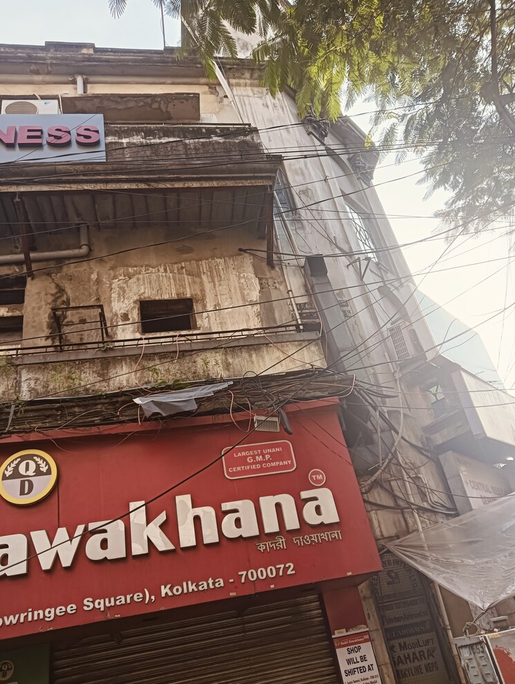 Living Room, esplanade Commercial Shop 500 Sq.Ft. In Esplanade Kolkata 8476458