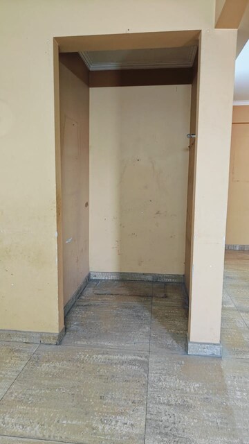 Room in 4 BHK Apartment at Indrapuram – for Sale