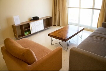 Living Room in 3 BHK Apartment at Santacruz West – for Rent
